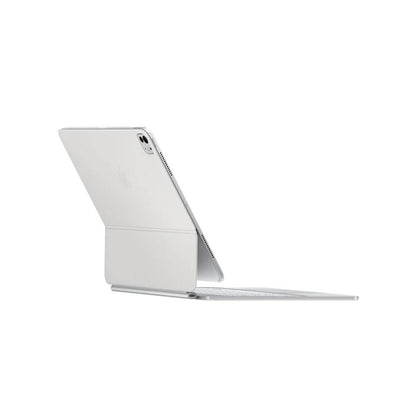 لوحة مفاتيح Apple Magic لجهاز iPad Pro 13" M4 باللغة العربية - أبيض